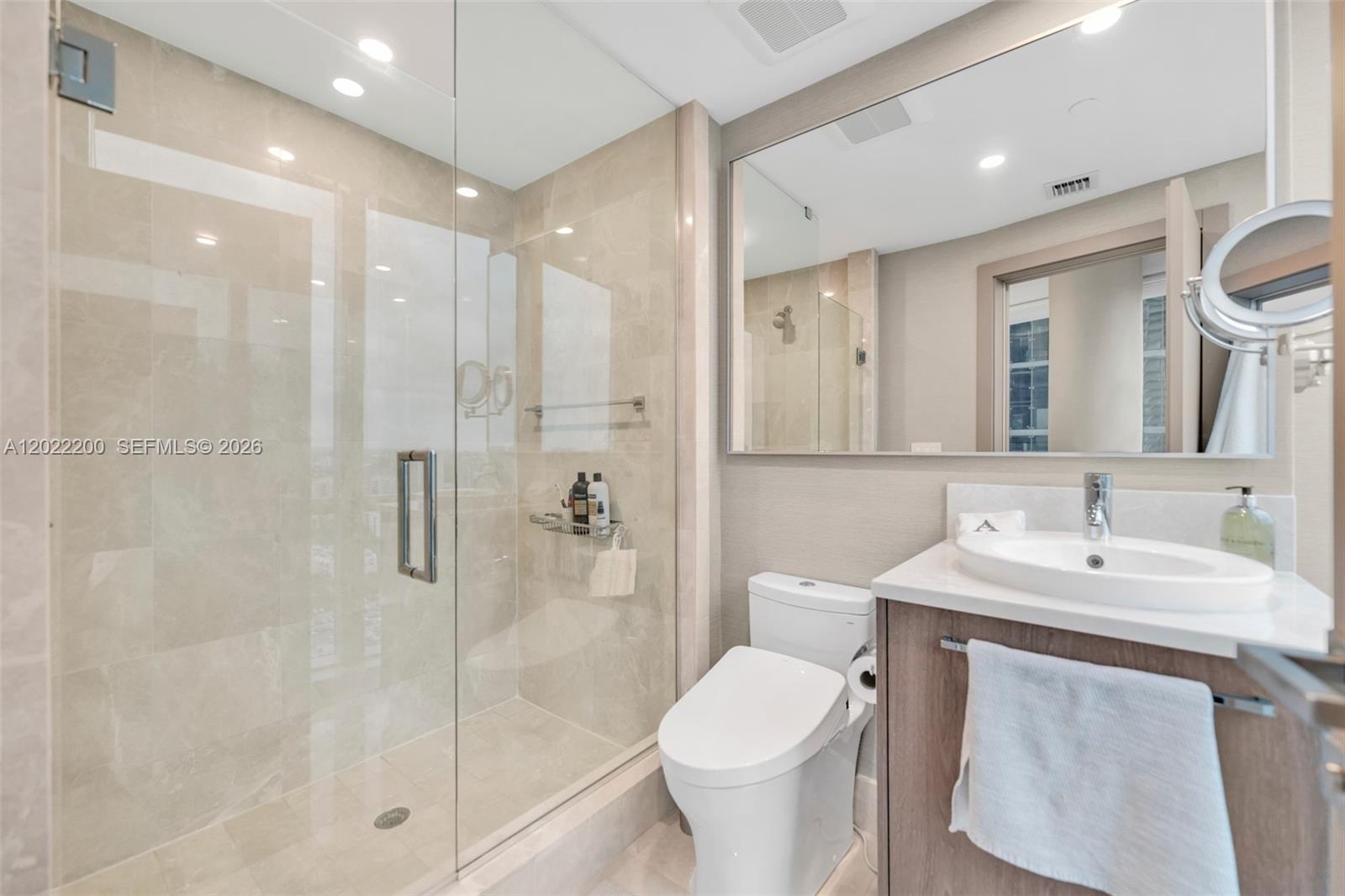 JADE OCEAN CONDO - Residential