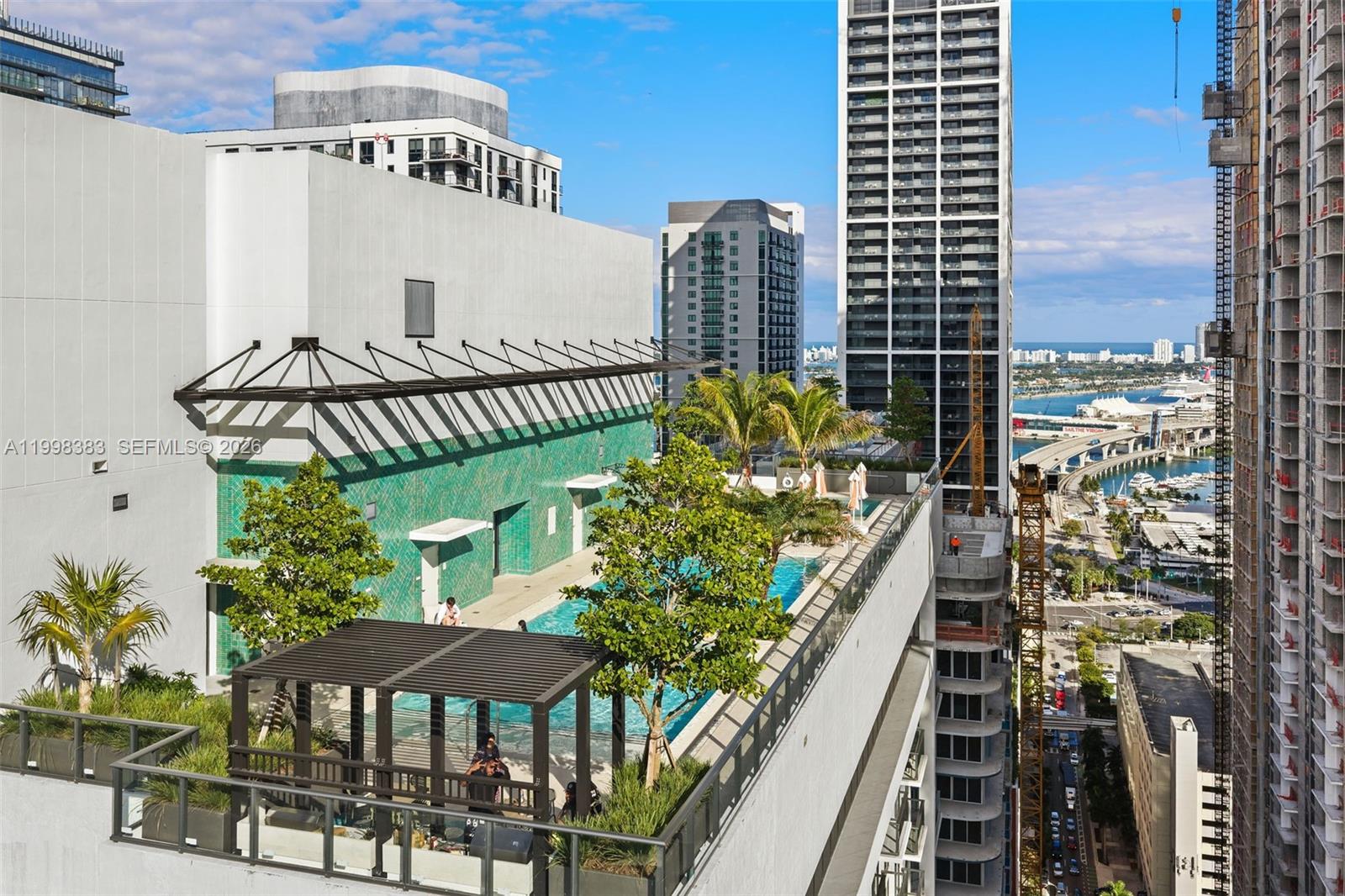 THE CROSBY MIAMI WORLDCENT - Residential