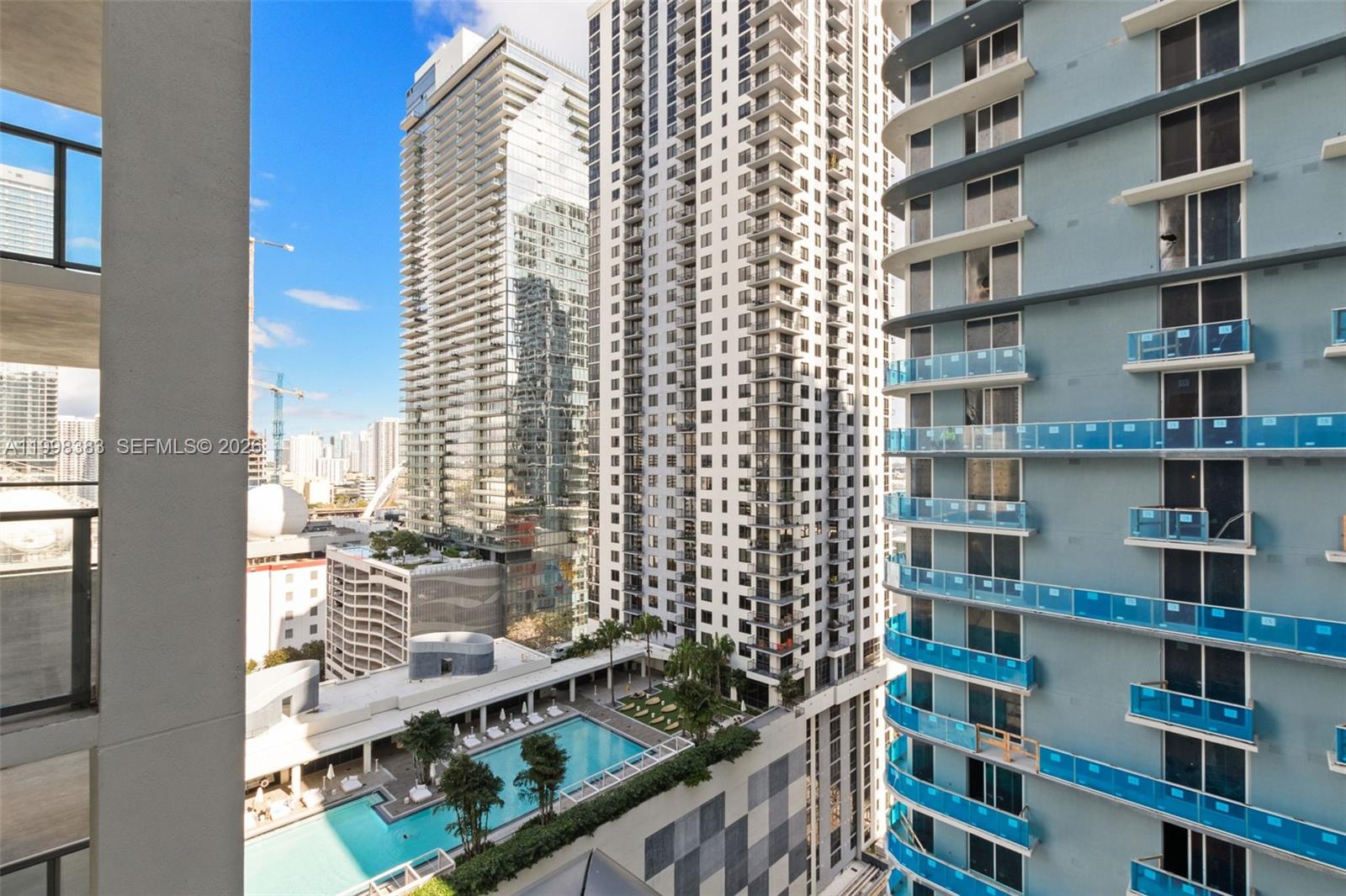 THE CROSBY MIAMI WORLDCENT - Residential