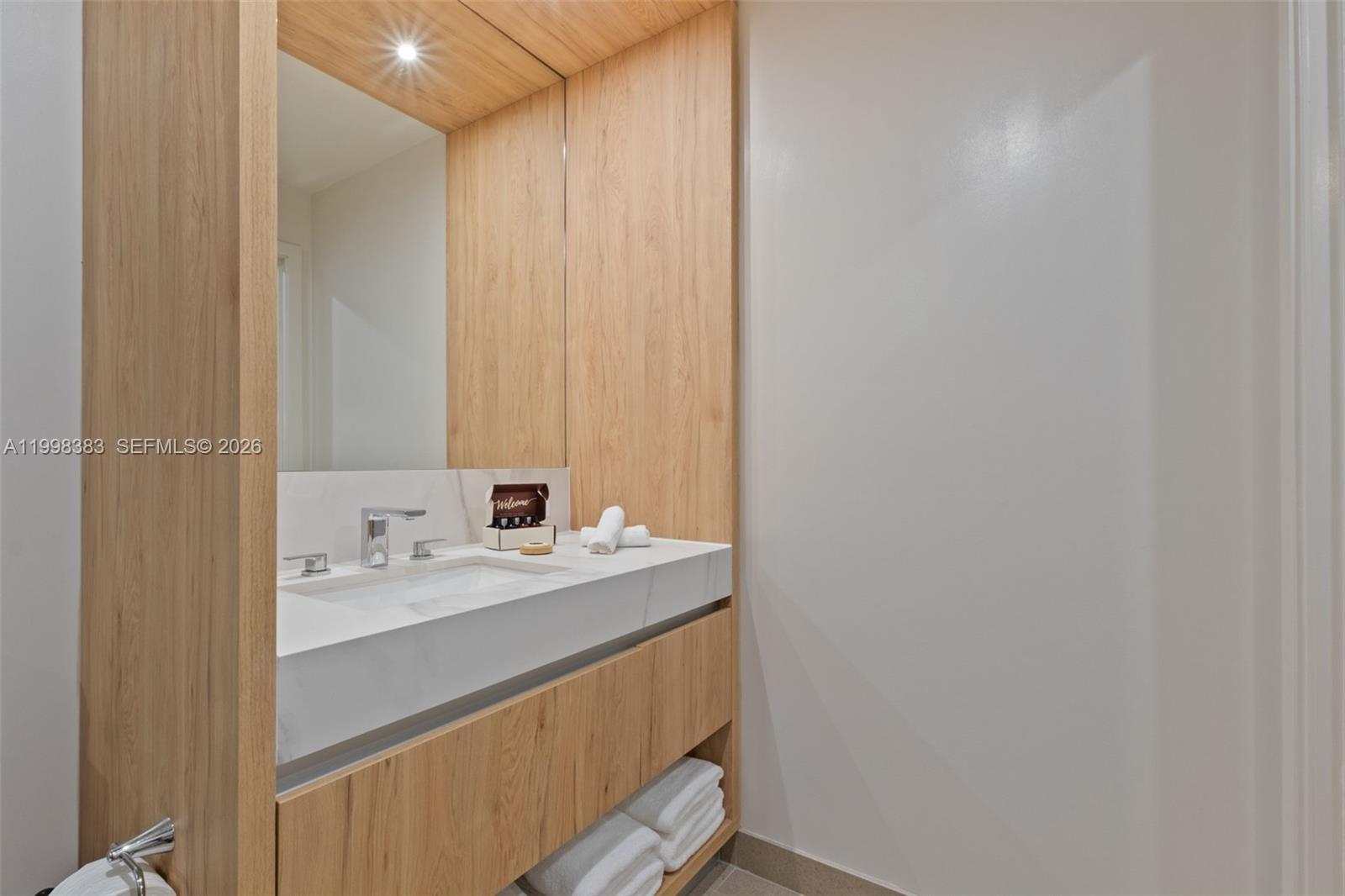 THE CROSBY MIAMI WORLDCENT - Residential