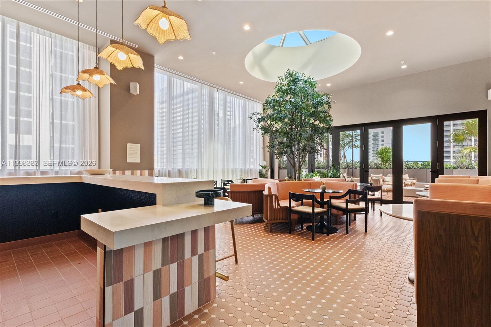 THE CROSBY MIAMI WORLDCENT - Residential