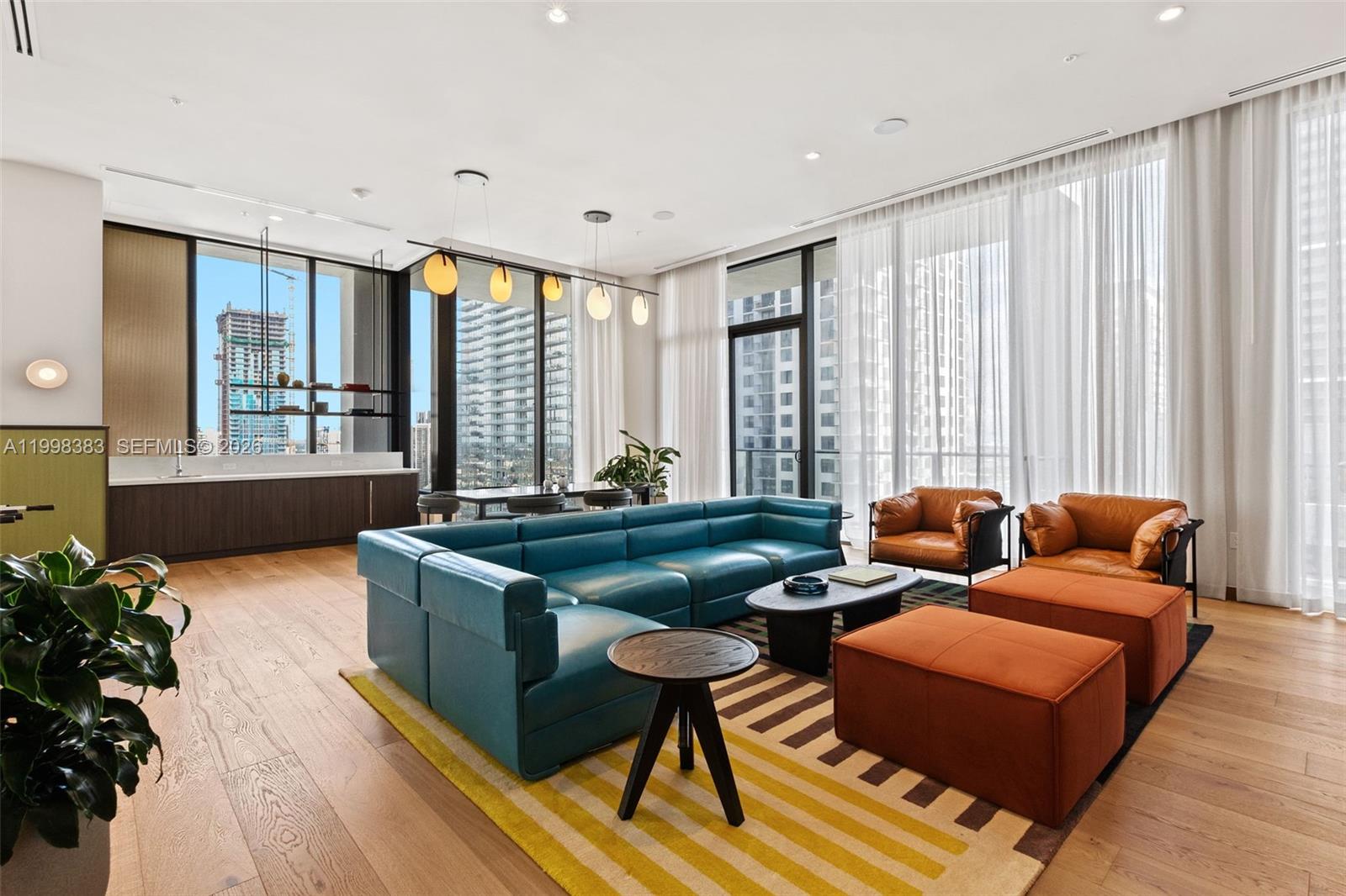 THE CROSBY MIAMI WORLDCENT - Residential
