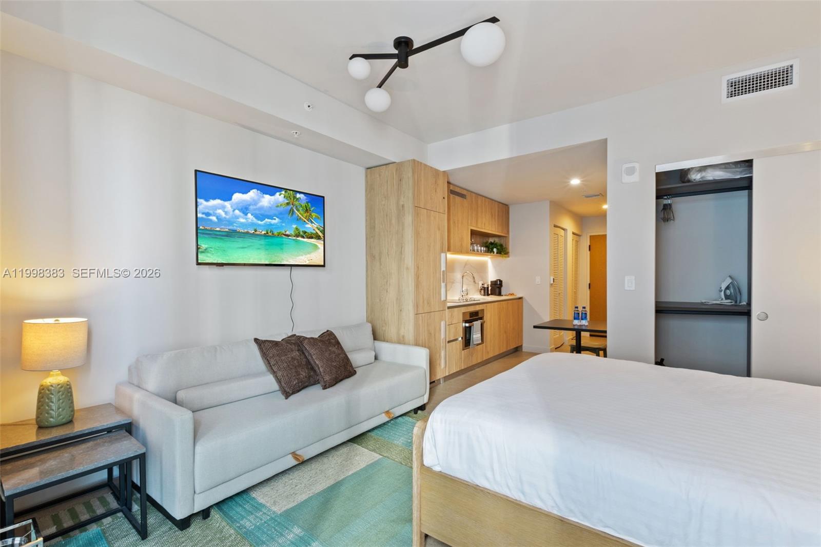 THE CROSBY MIAMI WORLDCENT - Residential