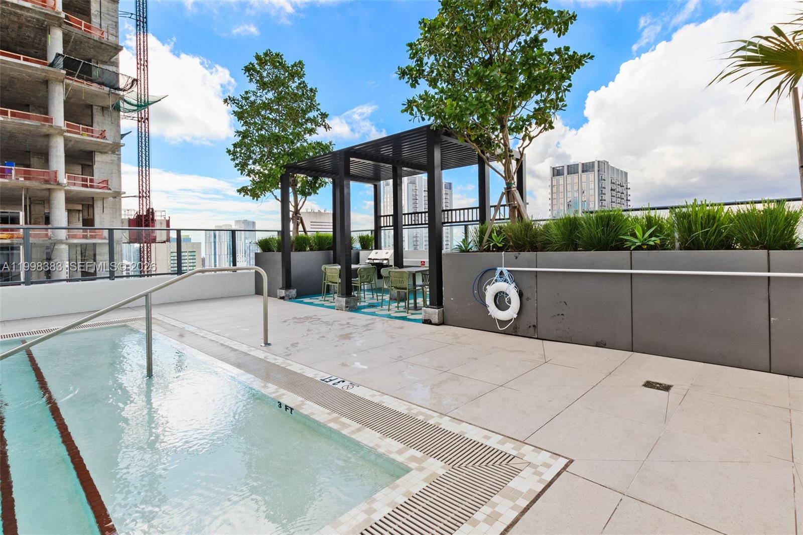 THE CROSBY MIAMI WORLDCENT - Residential