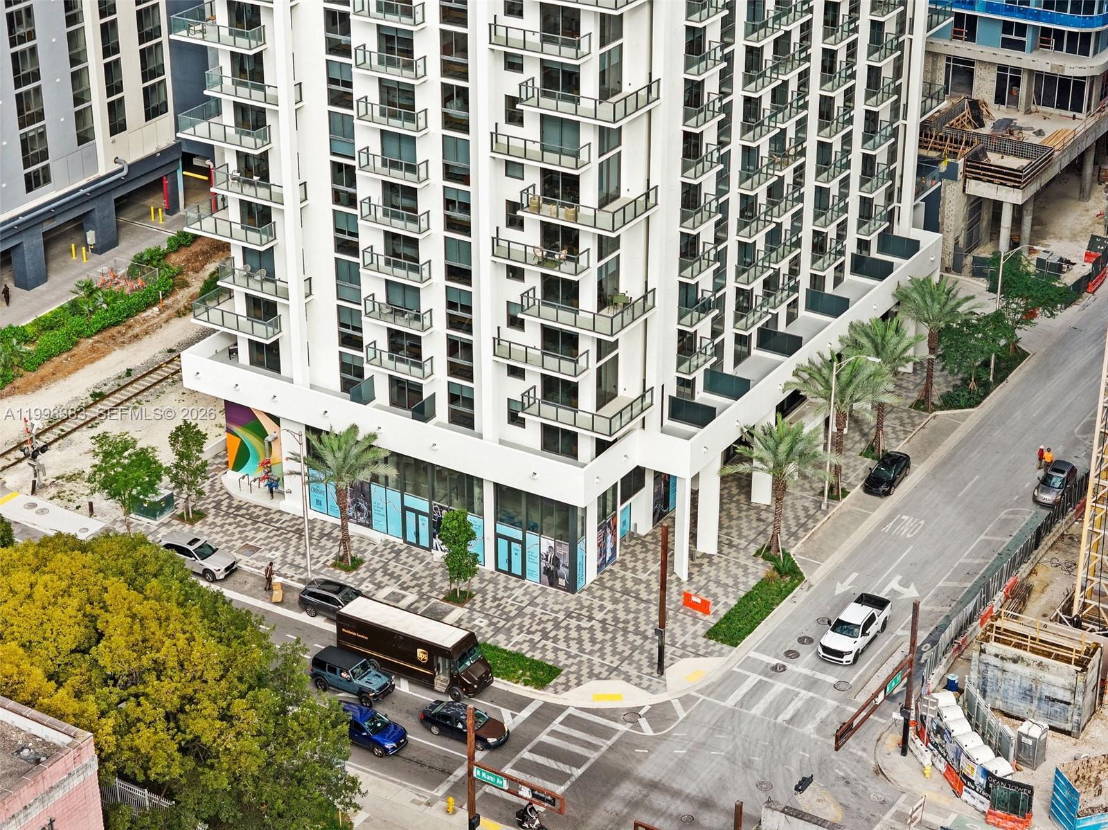 THE CROSBY MIAMI WORLDCENT - Residential