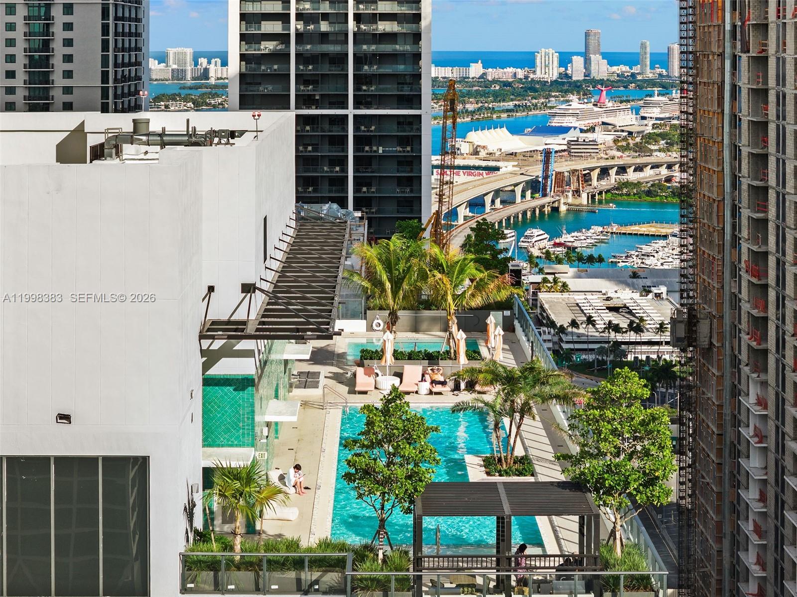 THE CROSBY MIAMI WORLDCENT - Residential