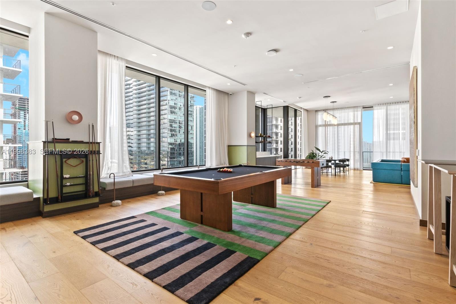 THE CROSBY MIAMI WORLDCENT - Residential