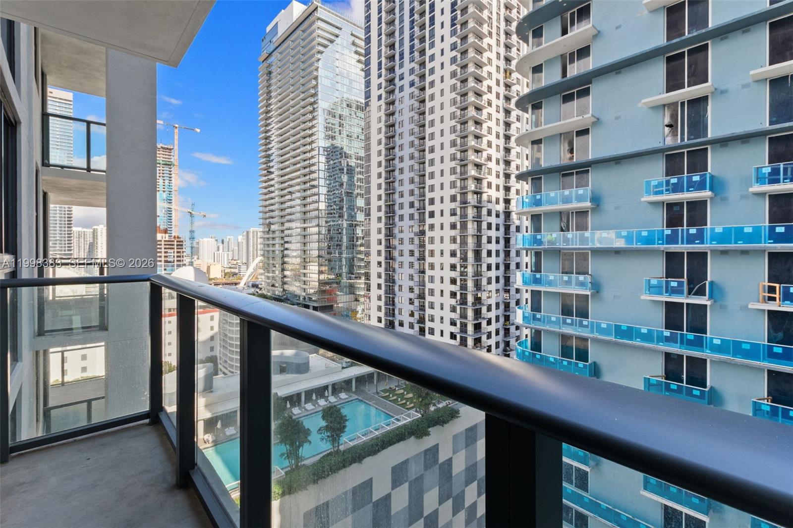 THE CROSBY MIAMI WORLDCENT - Residential