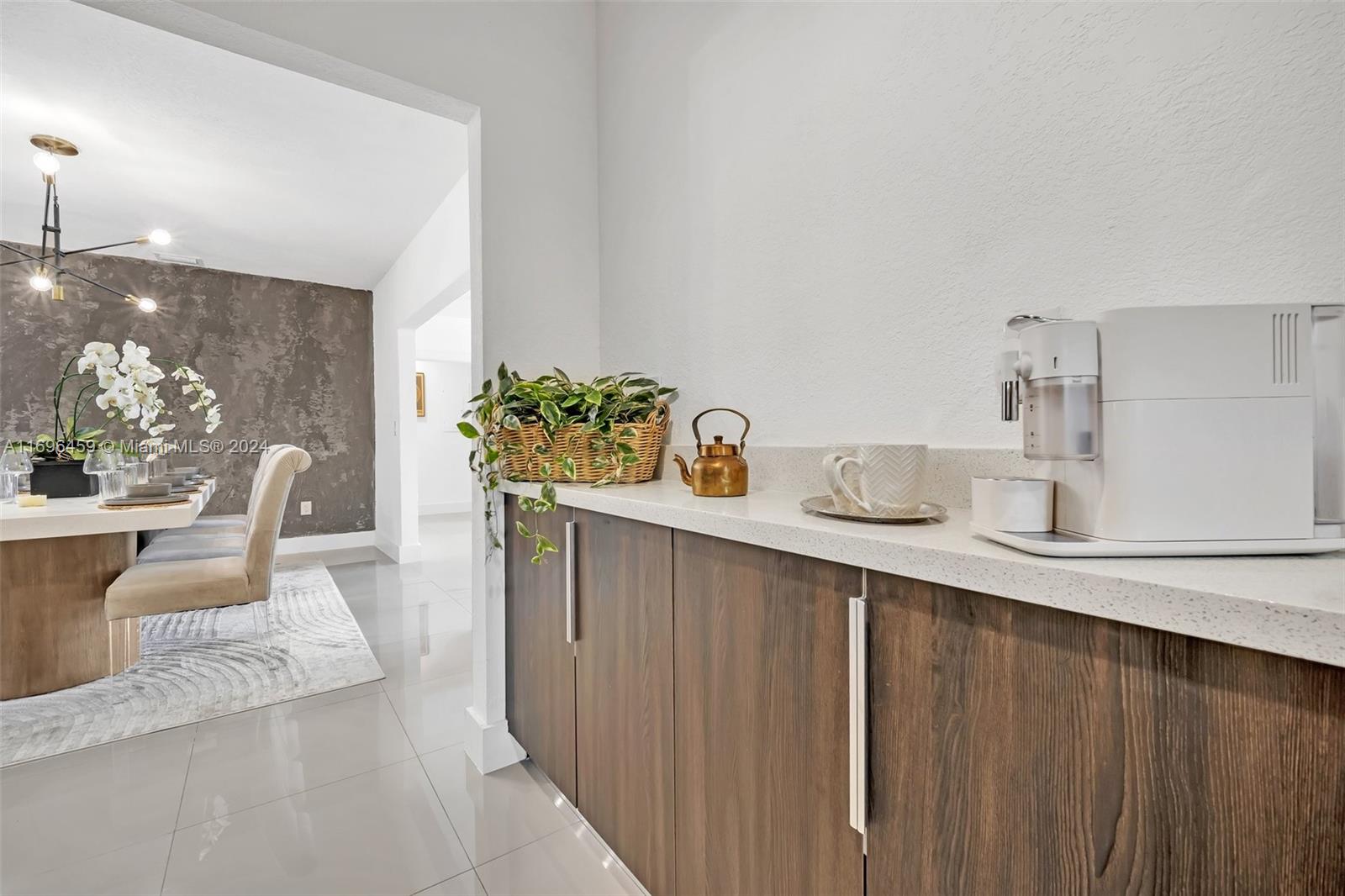 GRIFFING BISCAYNE PK EST - Residential Lease