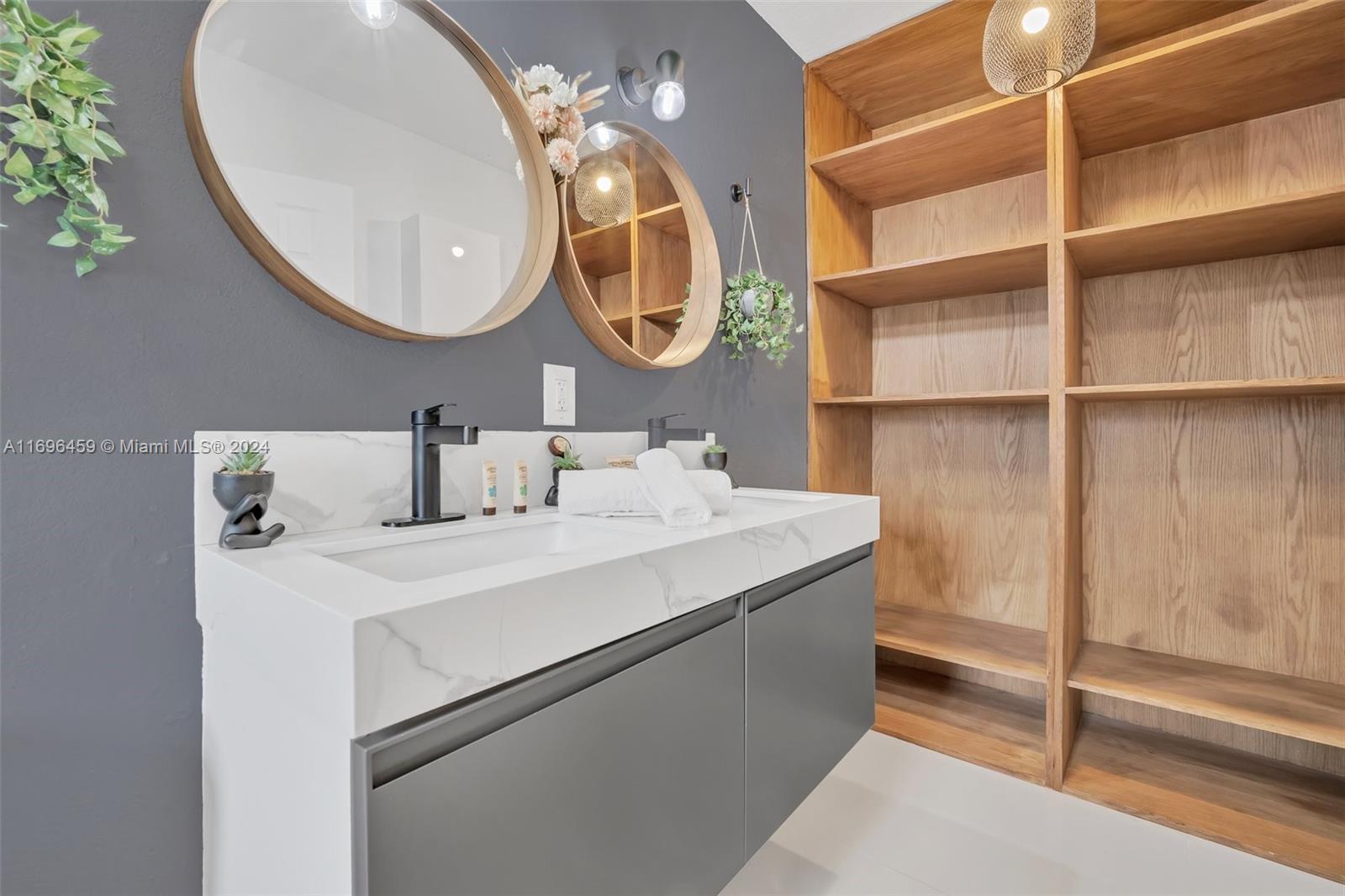 GRIFFING BISCAYNE PK EST - Residential Lease