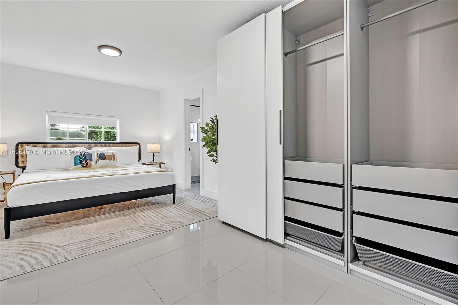 GRIFFING BISCAYNE PK EST - Residential Lease