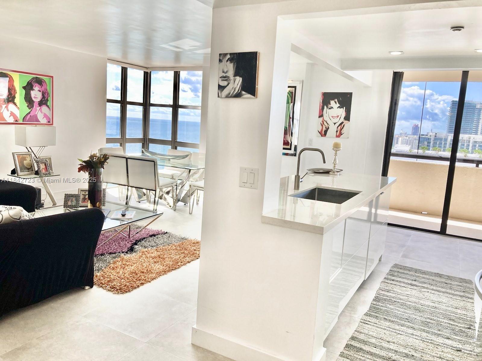 2555 Collins Ave PH214