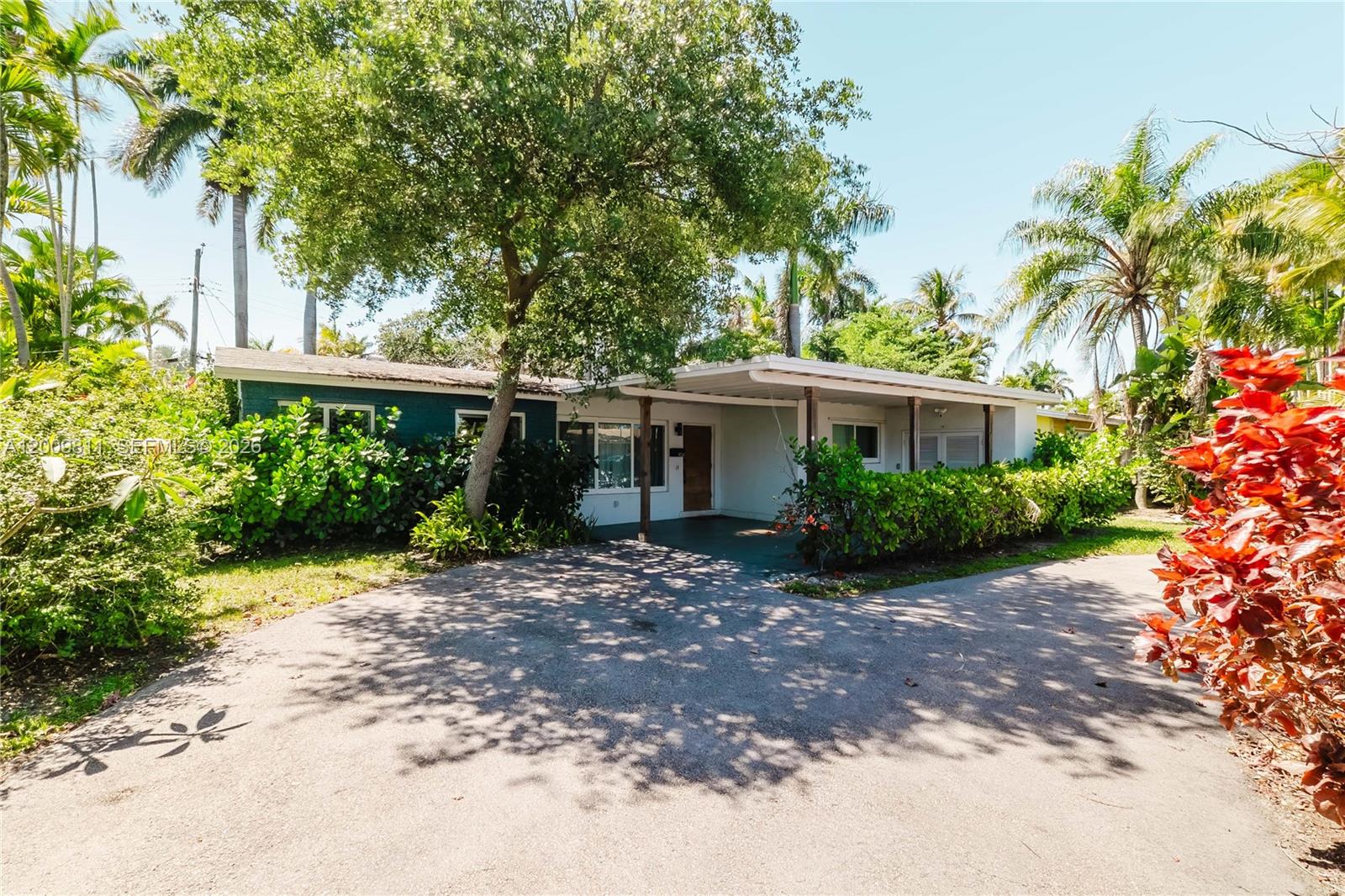 COUNTRY CLUB HOMES - Residential