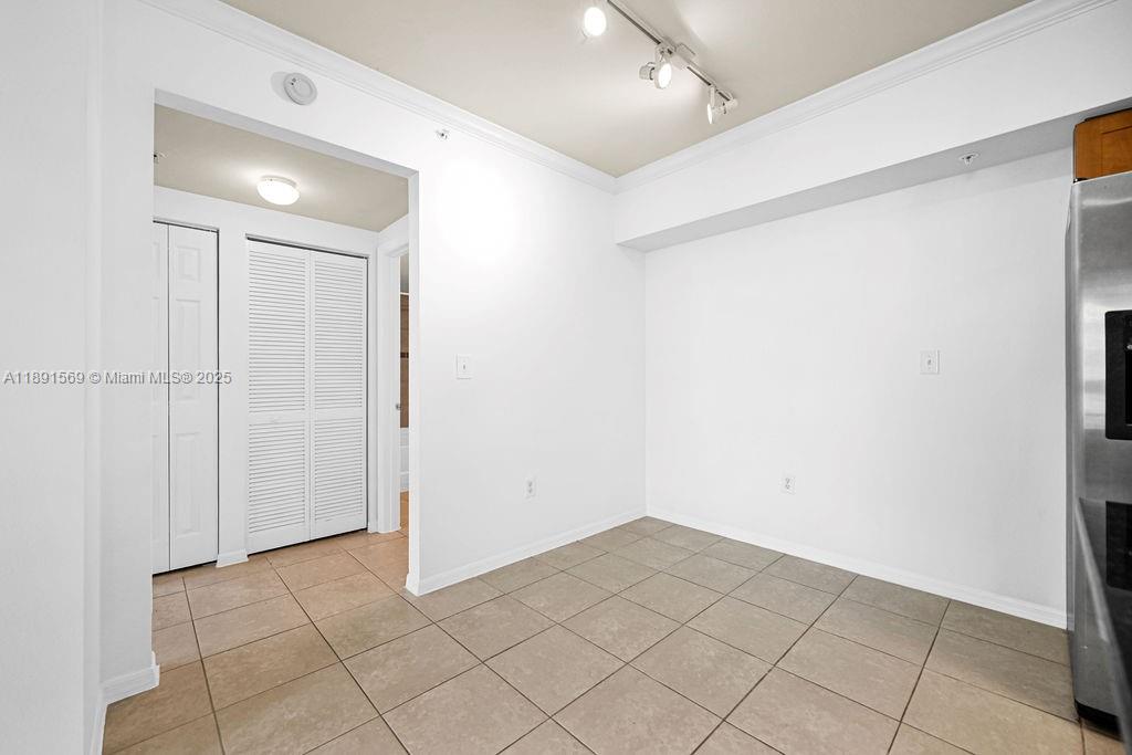 VILLAS AT EMERALD DUNES C - Residential Lease