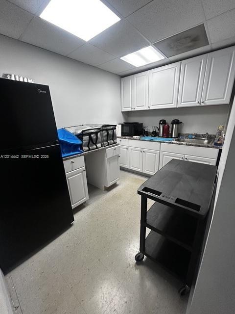 900 W 49th St