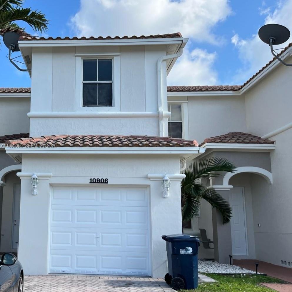 VILLAS DEL CAMPO SUB - Residential Lease