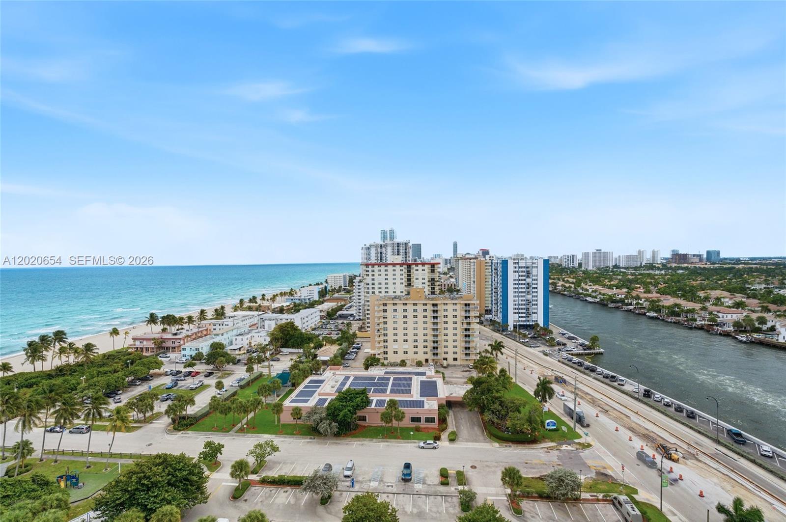 SUMMIT CONDO - Residential