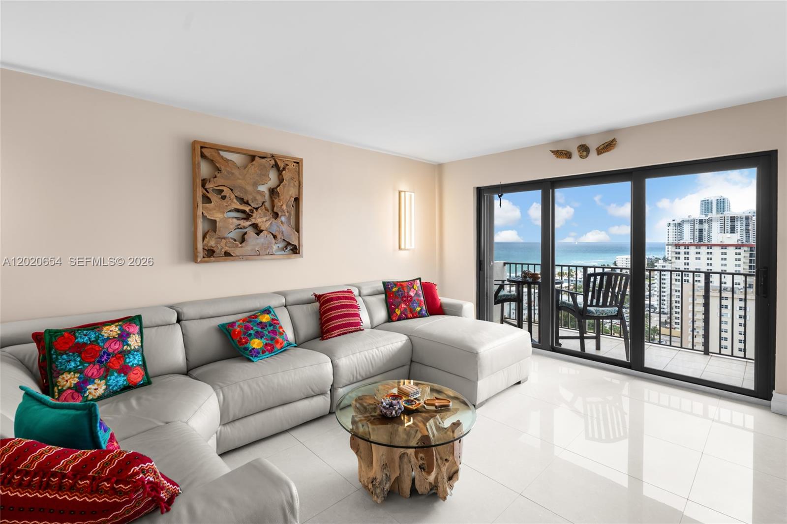SUMMIT CONDO - Residential