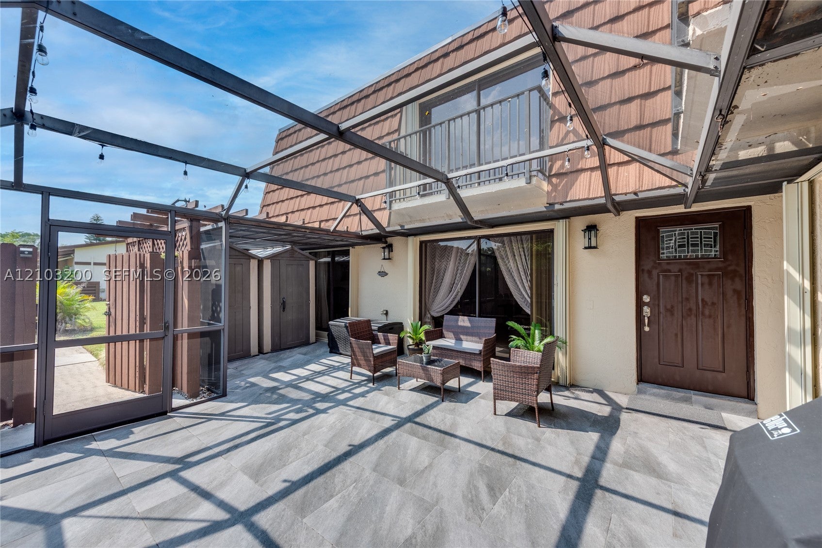 835 SW 118th Ter 835