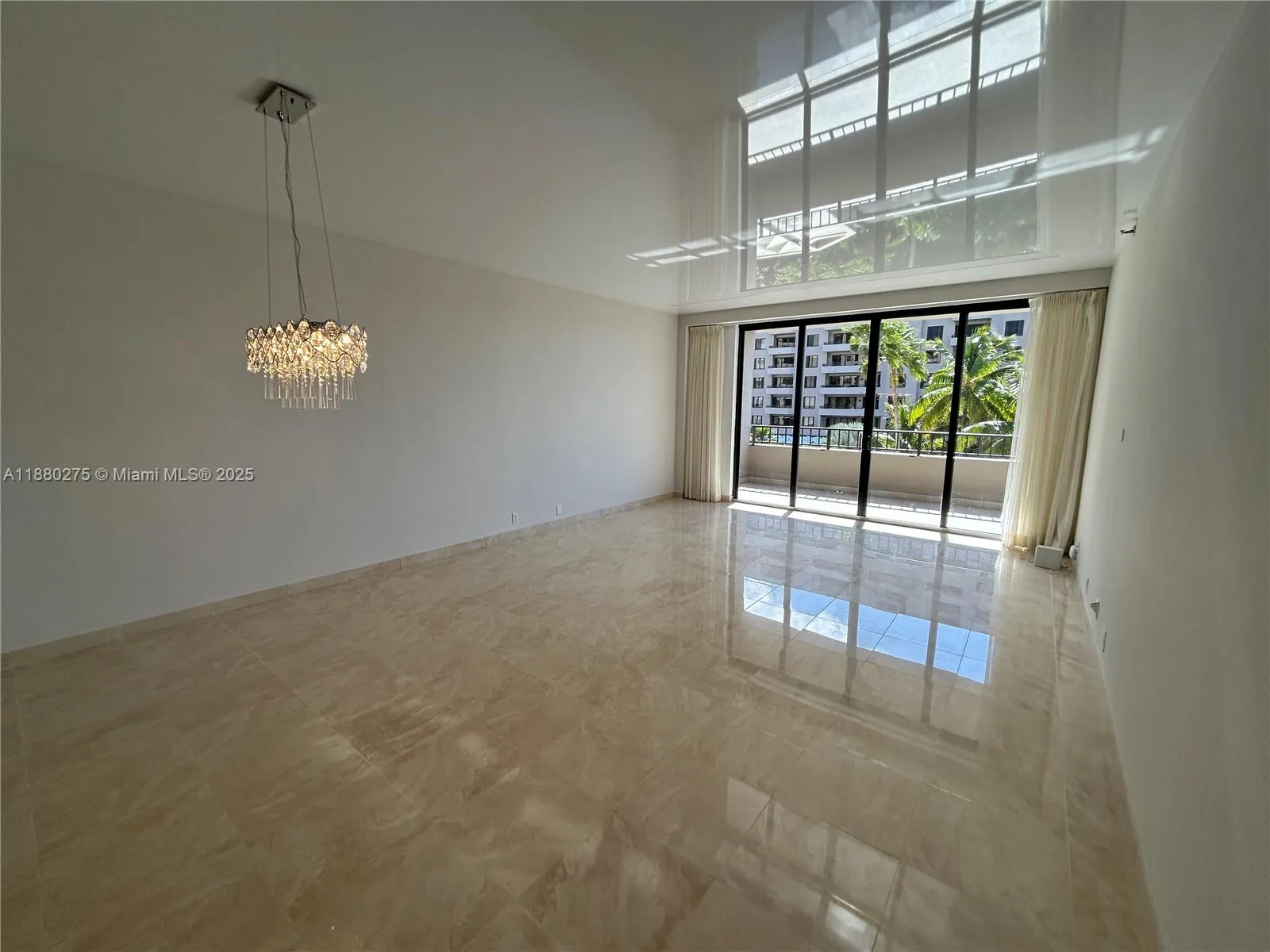 Key Biscayne, Florida 33149, United States, 2 Bedrooms Bedrooms, ,2 BathroomsBathrooms,Residential,Active,213101