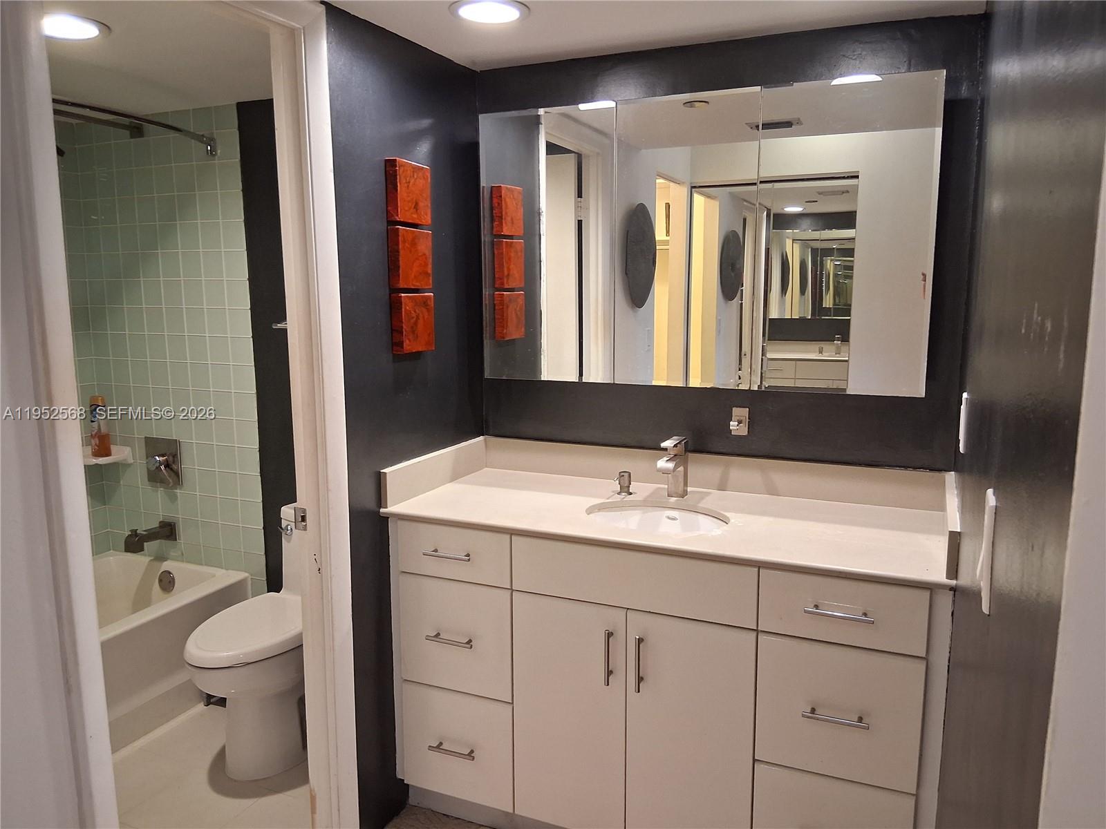 PARK PLACE CONDOMINIUM NO - Residential