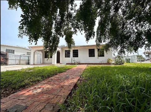 602 E 50th St Hialeah FL 33013