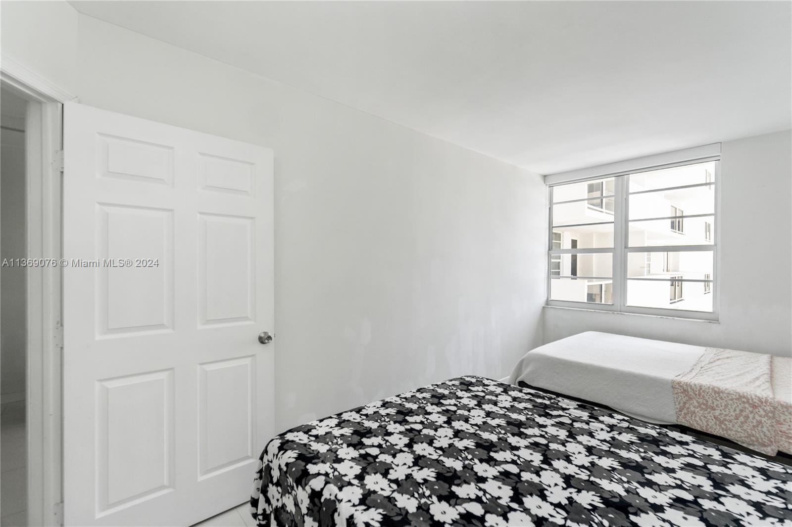 THE DECOPLAGE CONDO - Residential