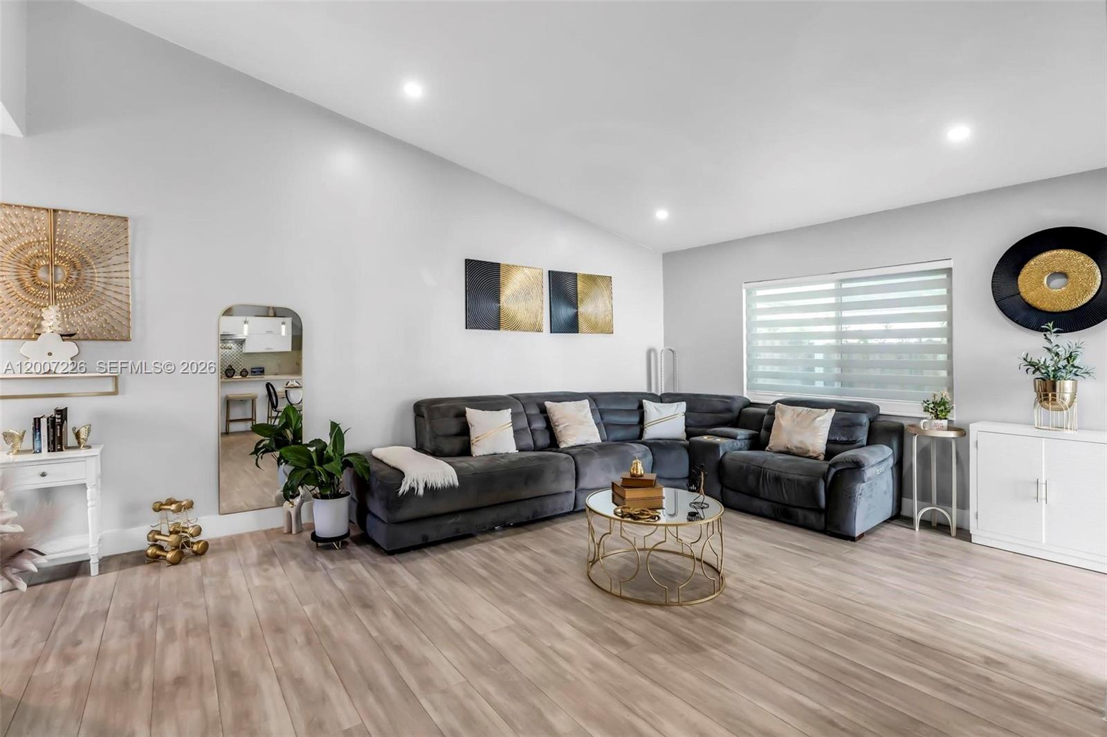 LAKES BY THE BAY SEC 3 - Residential