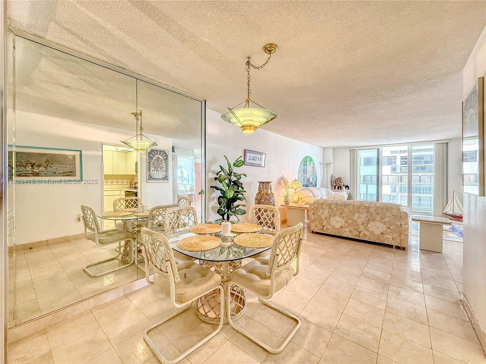5701 Collins Ave 417, Miami Beach, FL, 33140/$475,000 3 5701 Collins Ave 417