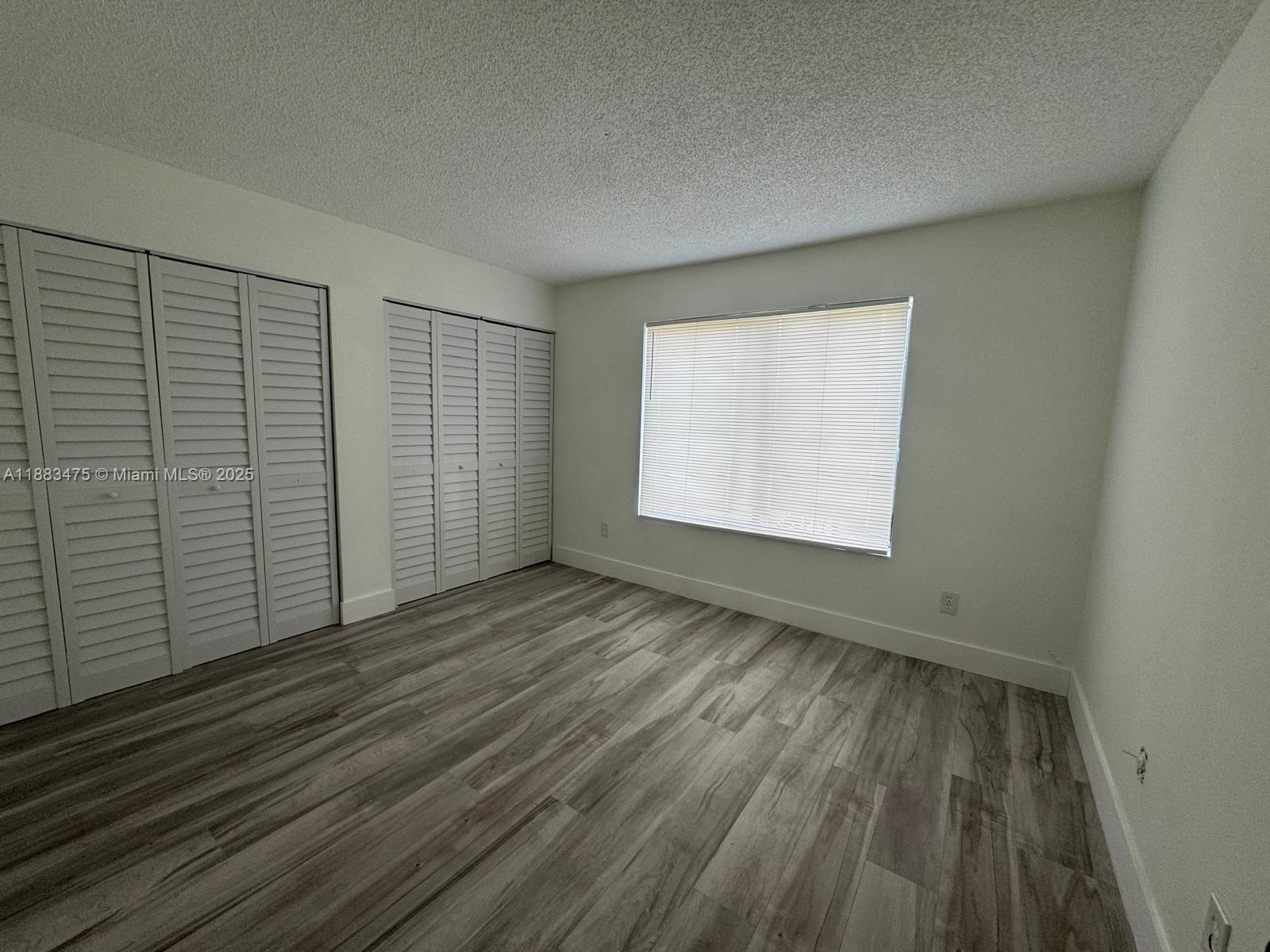 COUNTRY CLUB VILLAS TH CO - Residential Lease