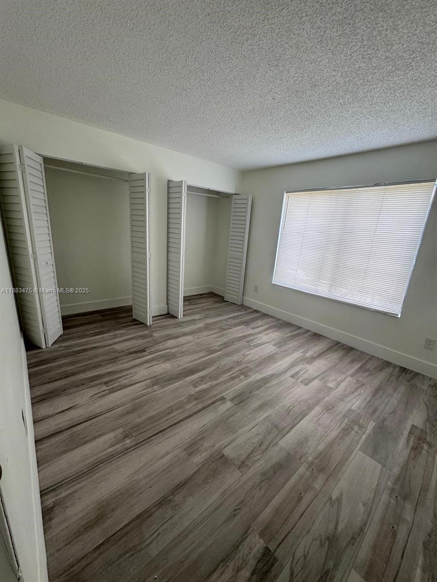COUNTRY CLUB VILLAS TH CO - Residential Lease