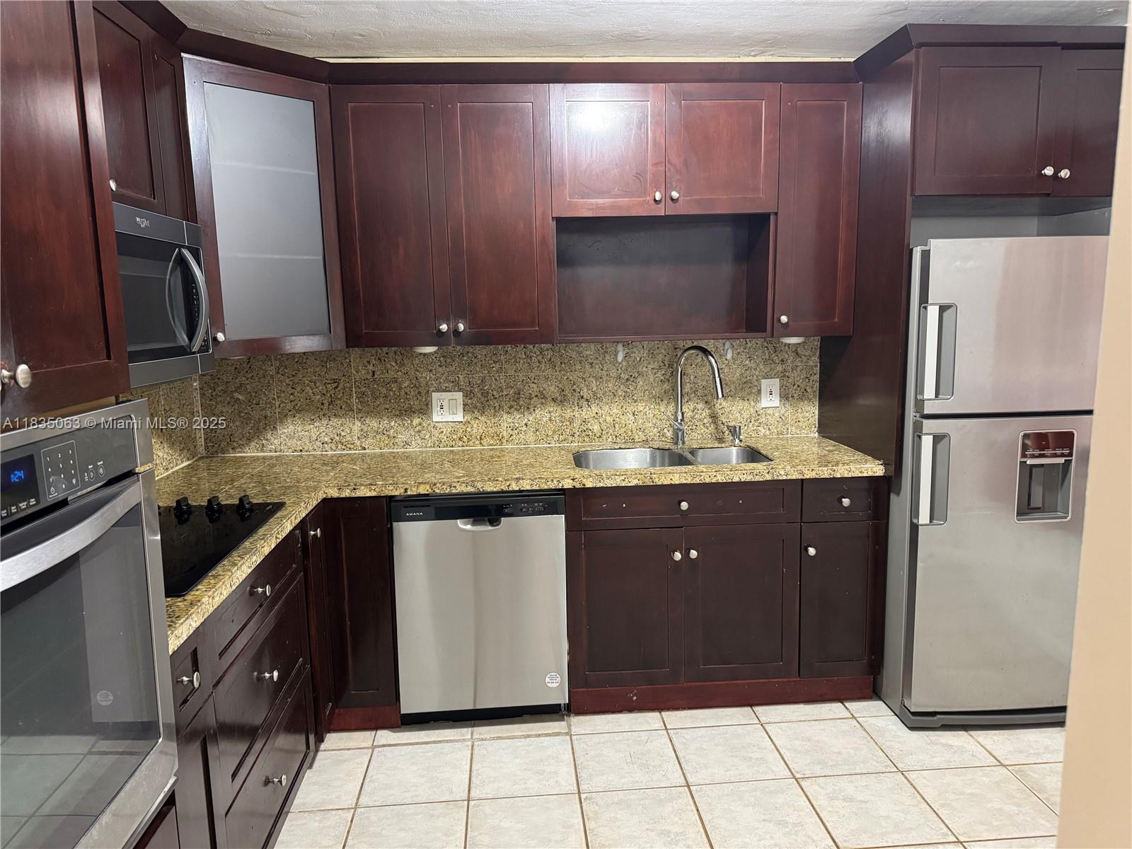 417 Lakeview Dr 104