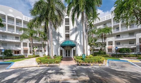 Photo of 10750 NW 66th St #312, Doral, FL 33178 (MLS # A12044471)