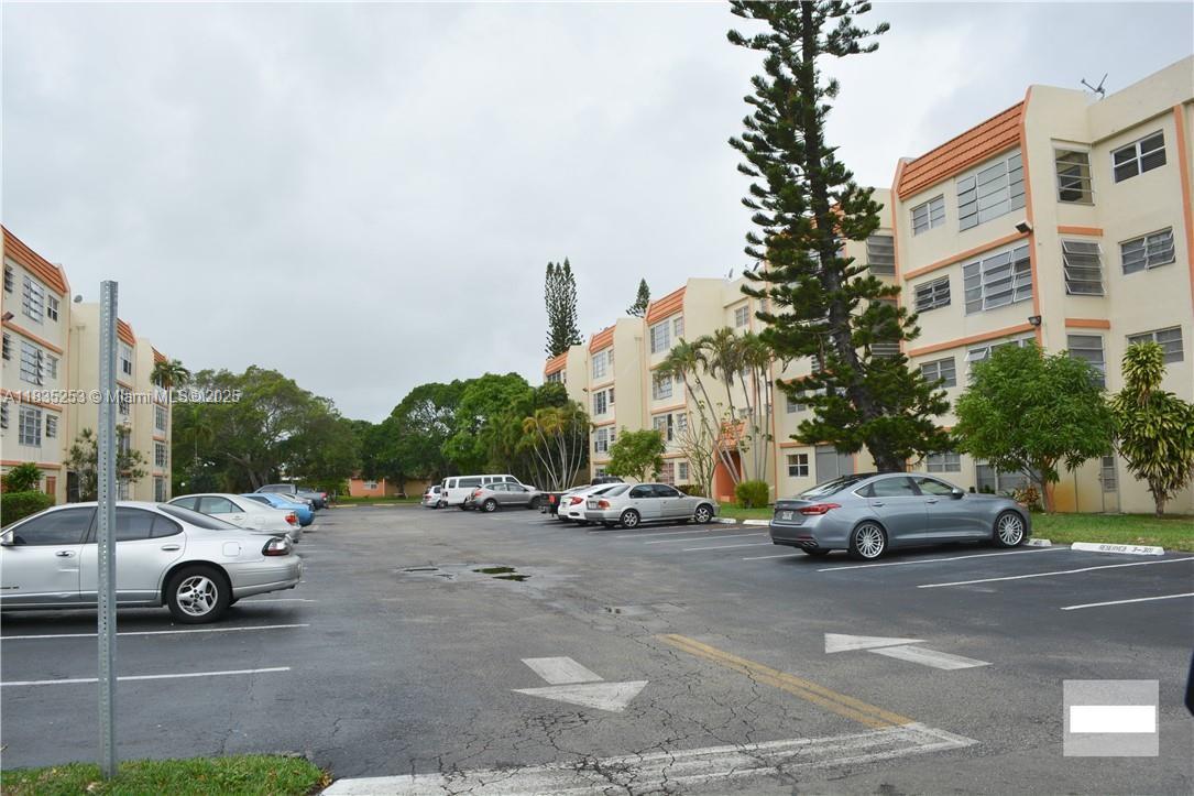 CYPRESS TREE CONDO BLDG 1 - Residential