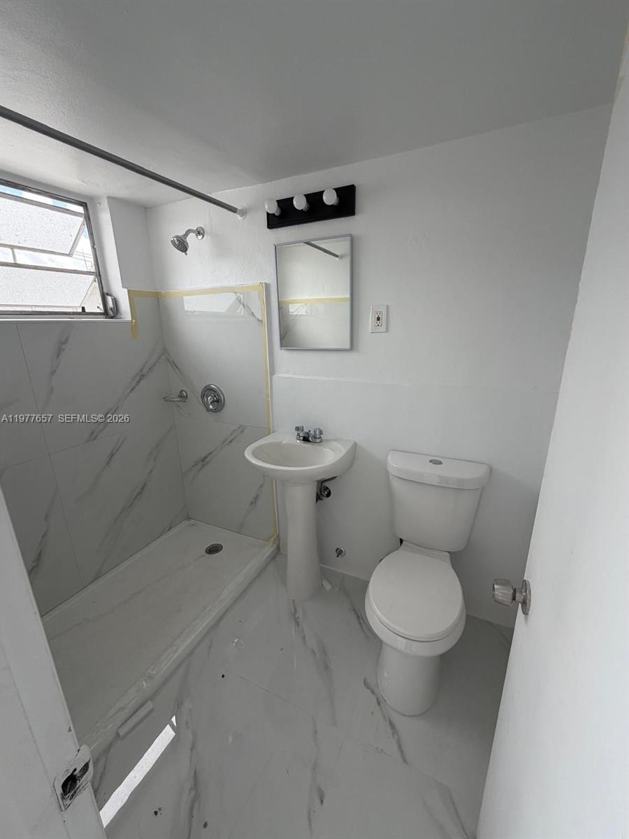 TWELFTH ST MANORS 1ST ADD - Residential Lease