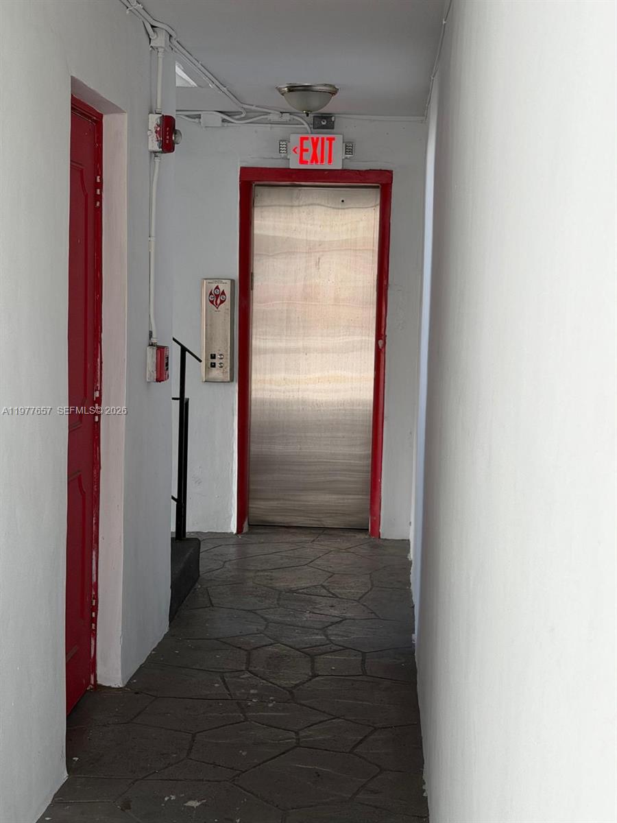 TWELFTH ST MANORS 1ST ADD - Residential Lease