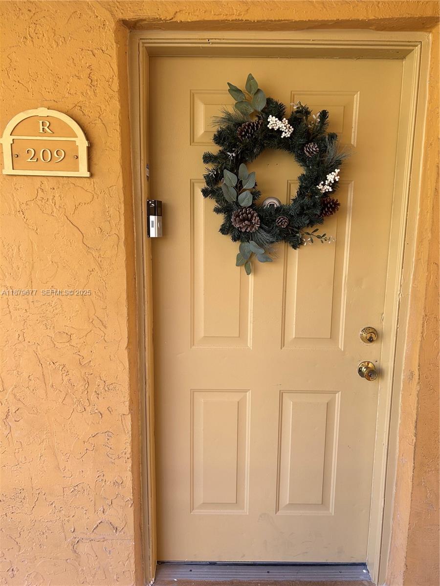 VENETIAN GARDENS AT COUNT - Residential