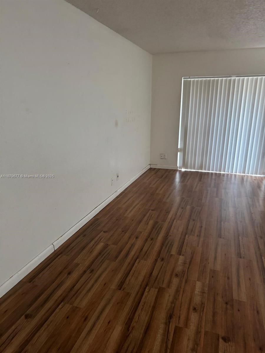 VENETIAN GARDENS AT COUNT - Residential