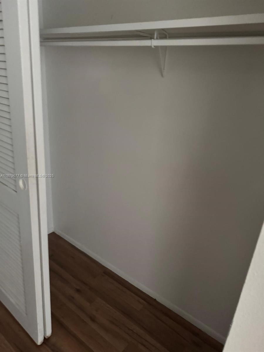 VENETIAN GARDENS AT COUNT - Residential