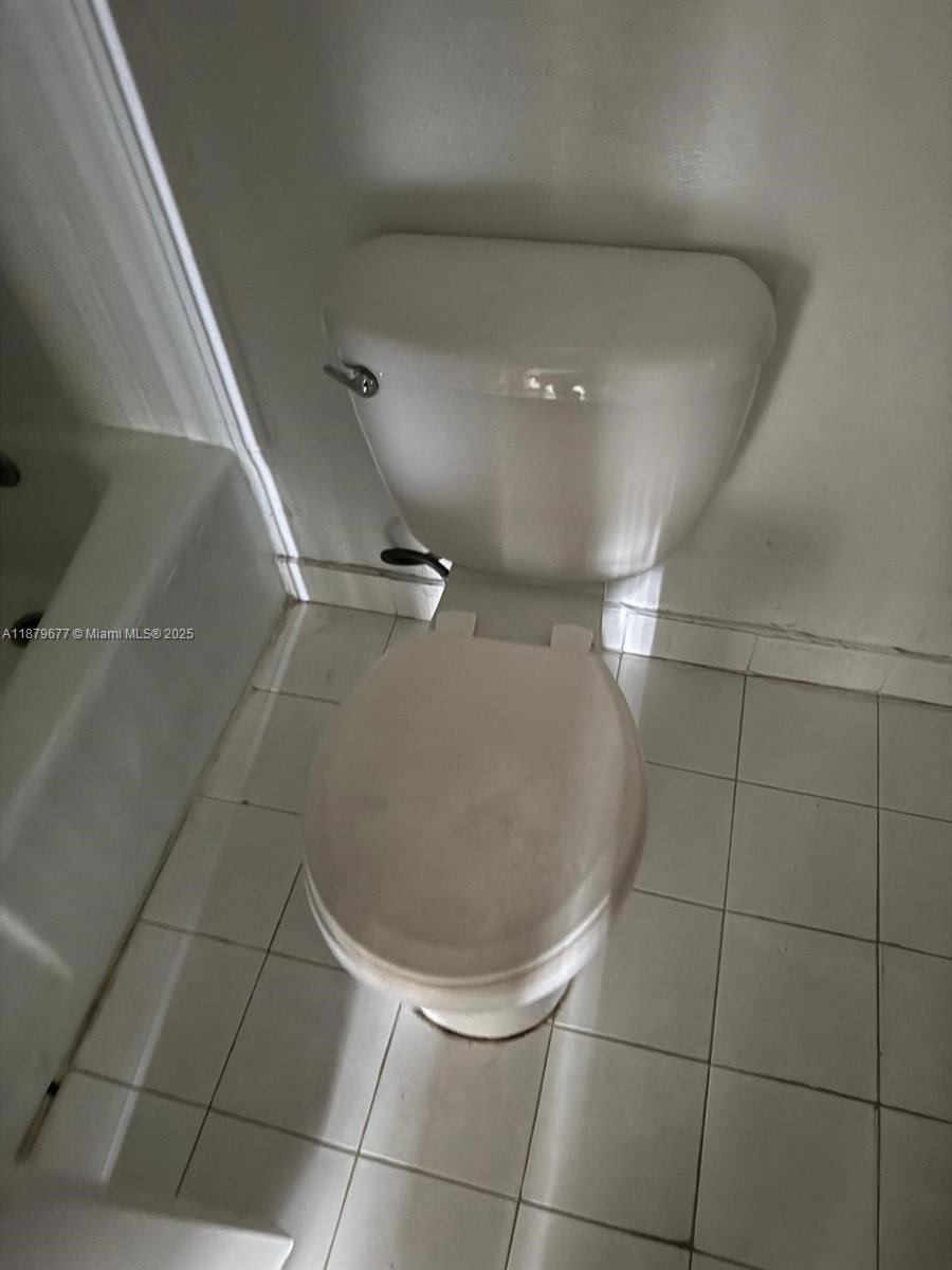 VENETIAN GARDENS AT COUNT - Residential