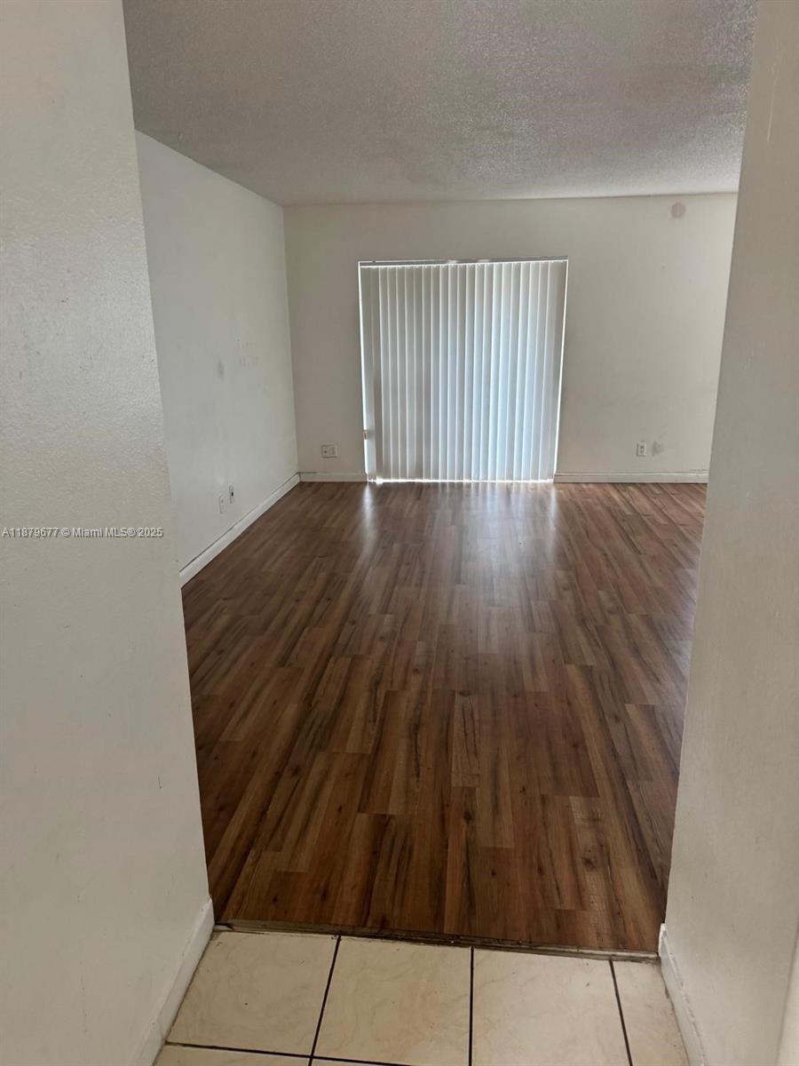 VENETIAN GARDENS AT COUNT - Residential