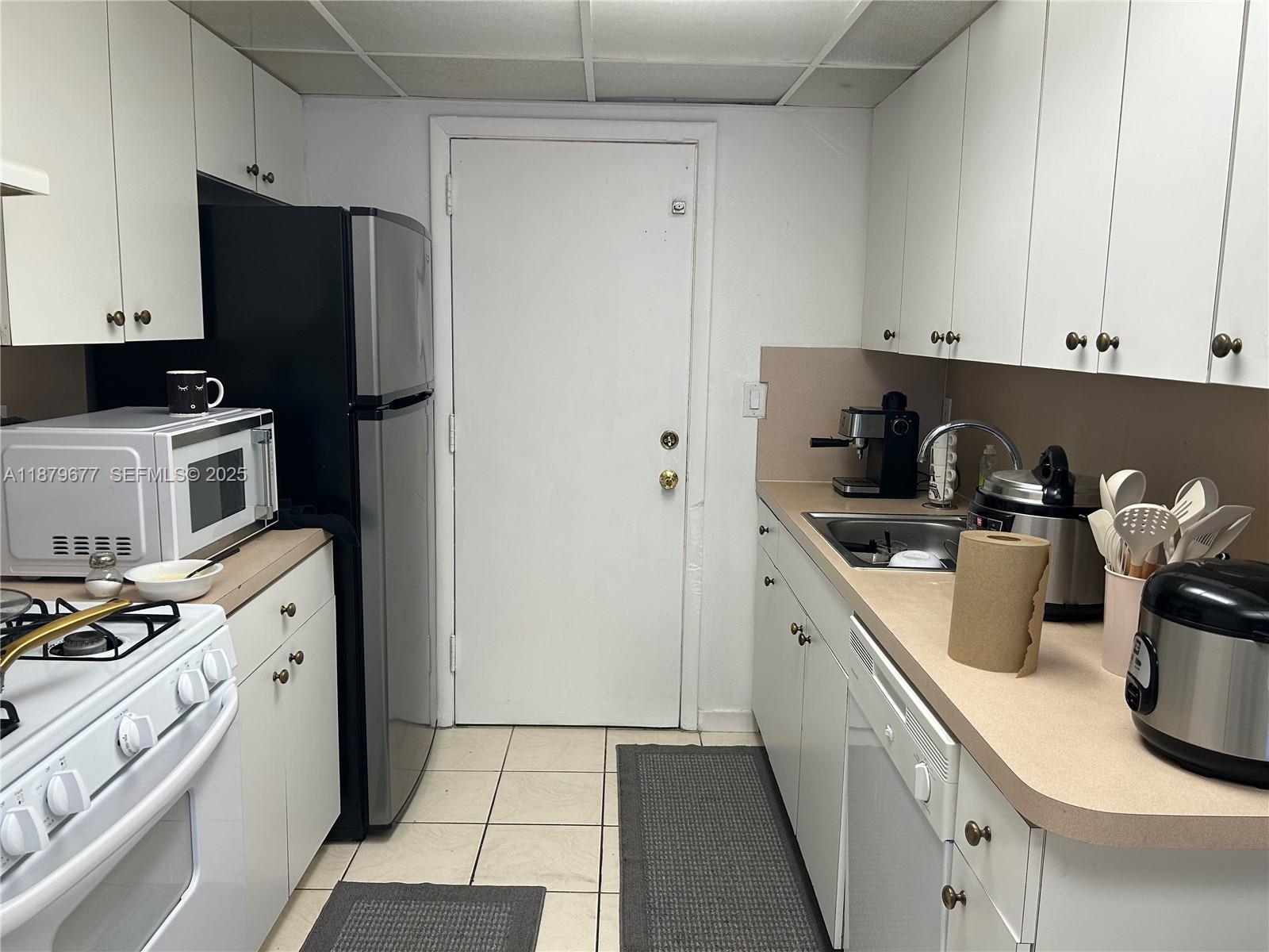 VENETIAN GARDENS AT COUNT - Residential