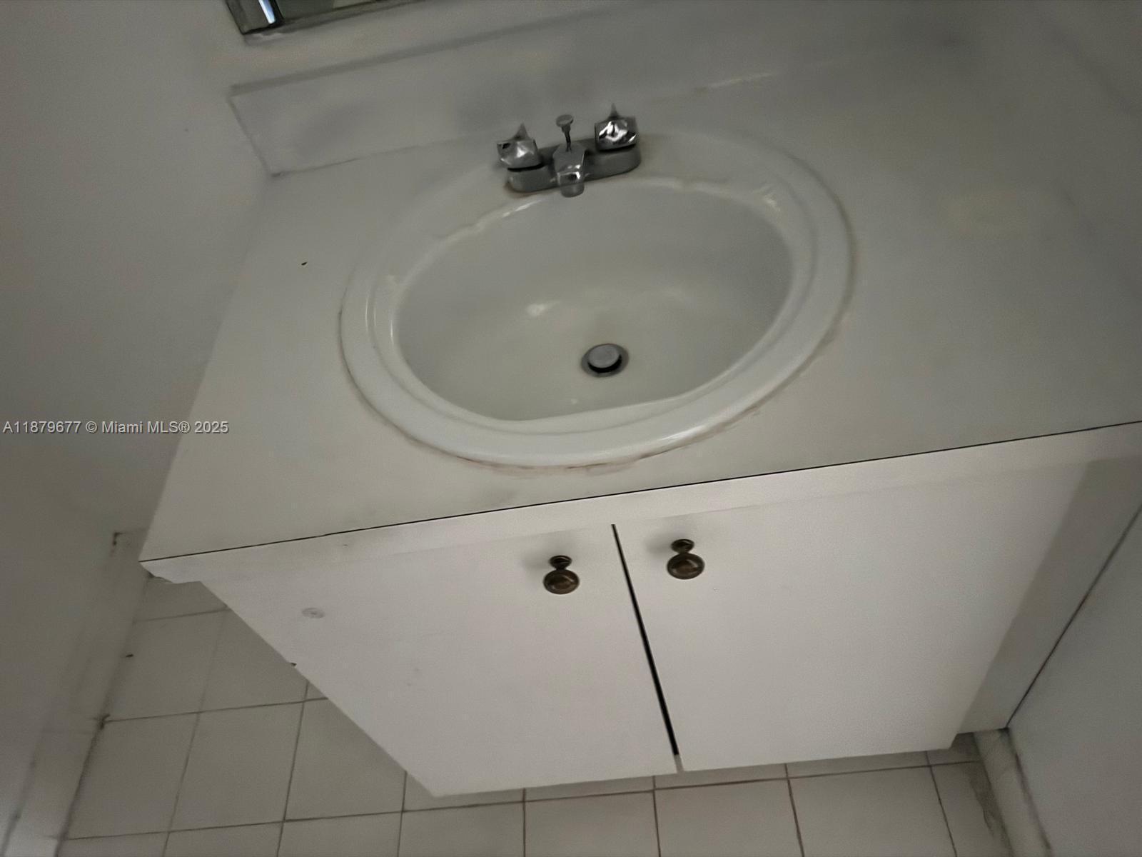 VENETIAN GARDENS AT COUNT - Residential