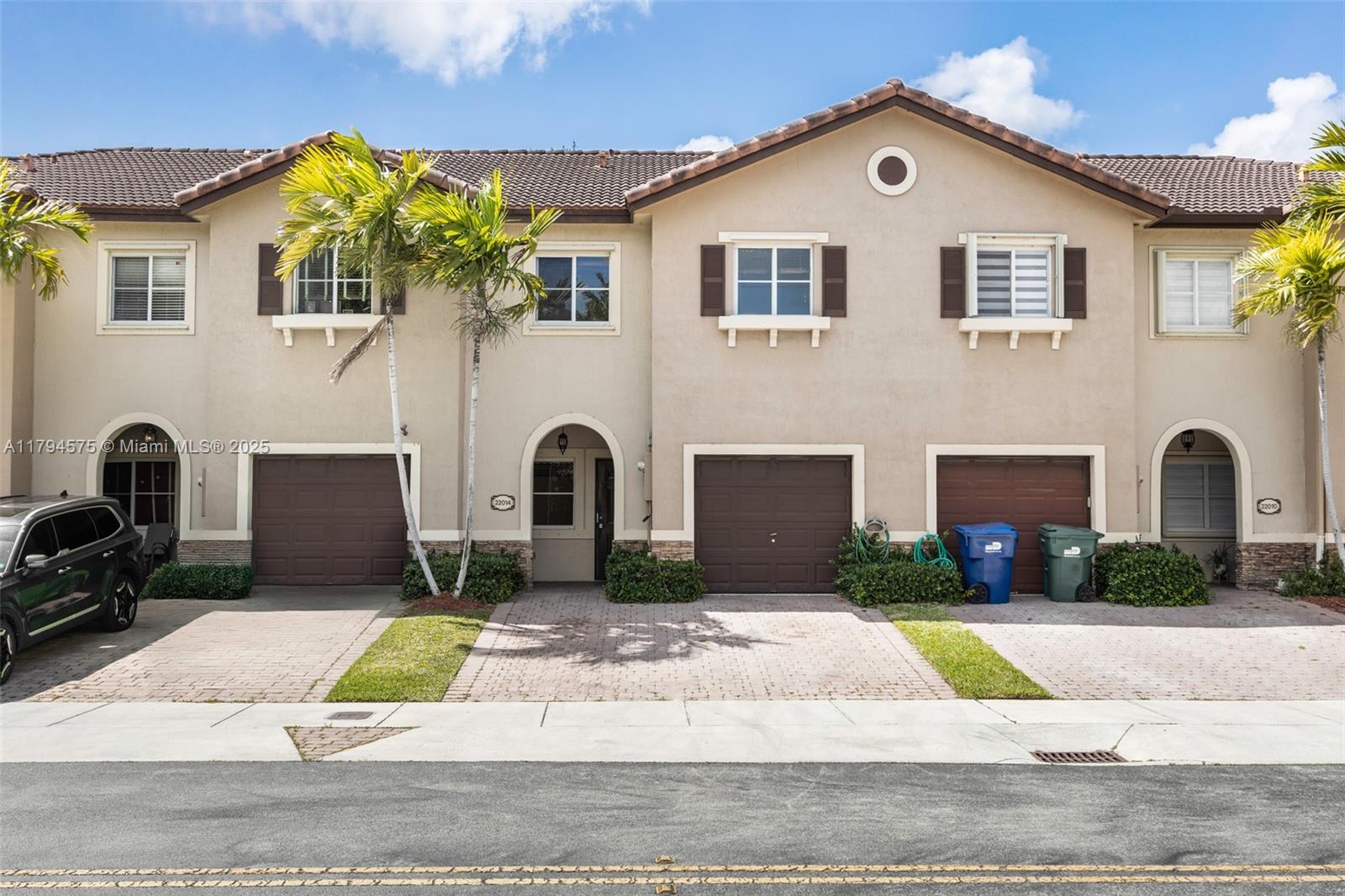 Rental Property at 22014 Sw 89th Ct, Cutler Bay, Miami-Dade County, Florida - Bedrooms: 3 
Bathrooms: 3  - $2,700 MO.