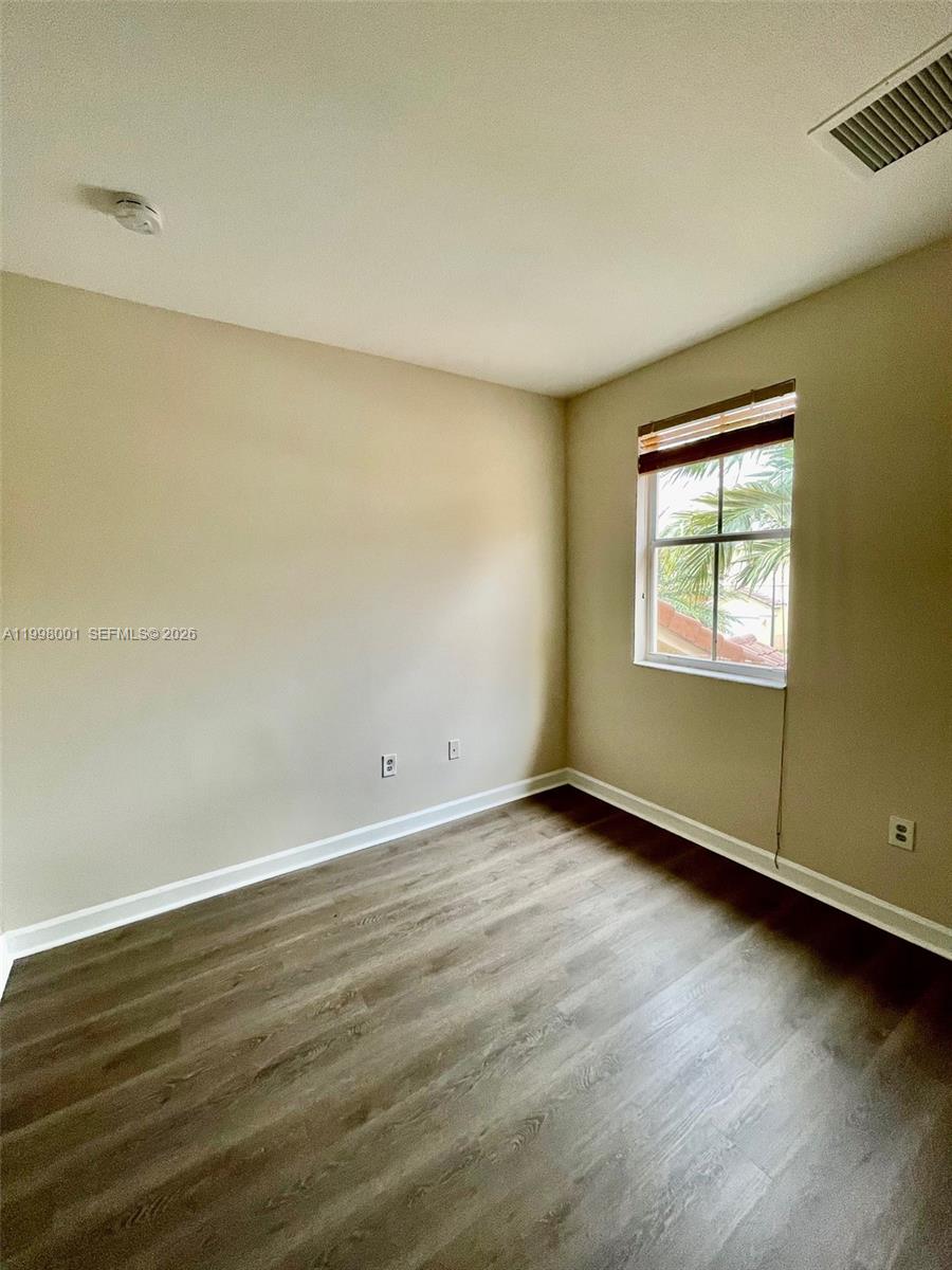 VILLAS DEL CAMPO SUB - Residential Lease