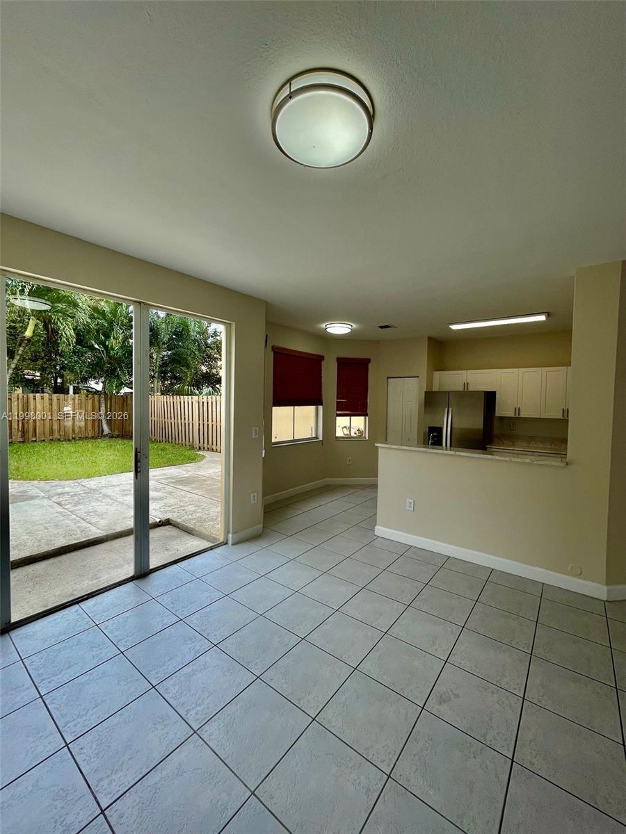 VILLAS DEL CAMPO SUB - Residential Lease