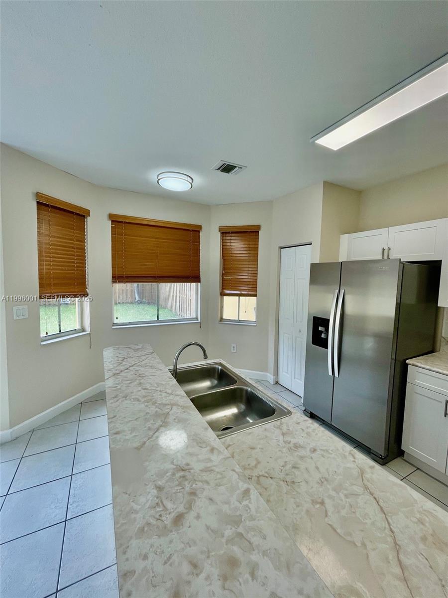 VILLAS DEL CAMPO SUB - Residential Lease