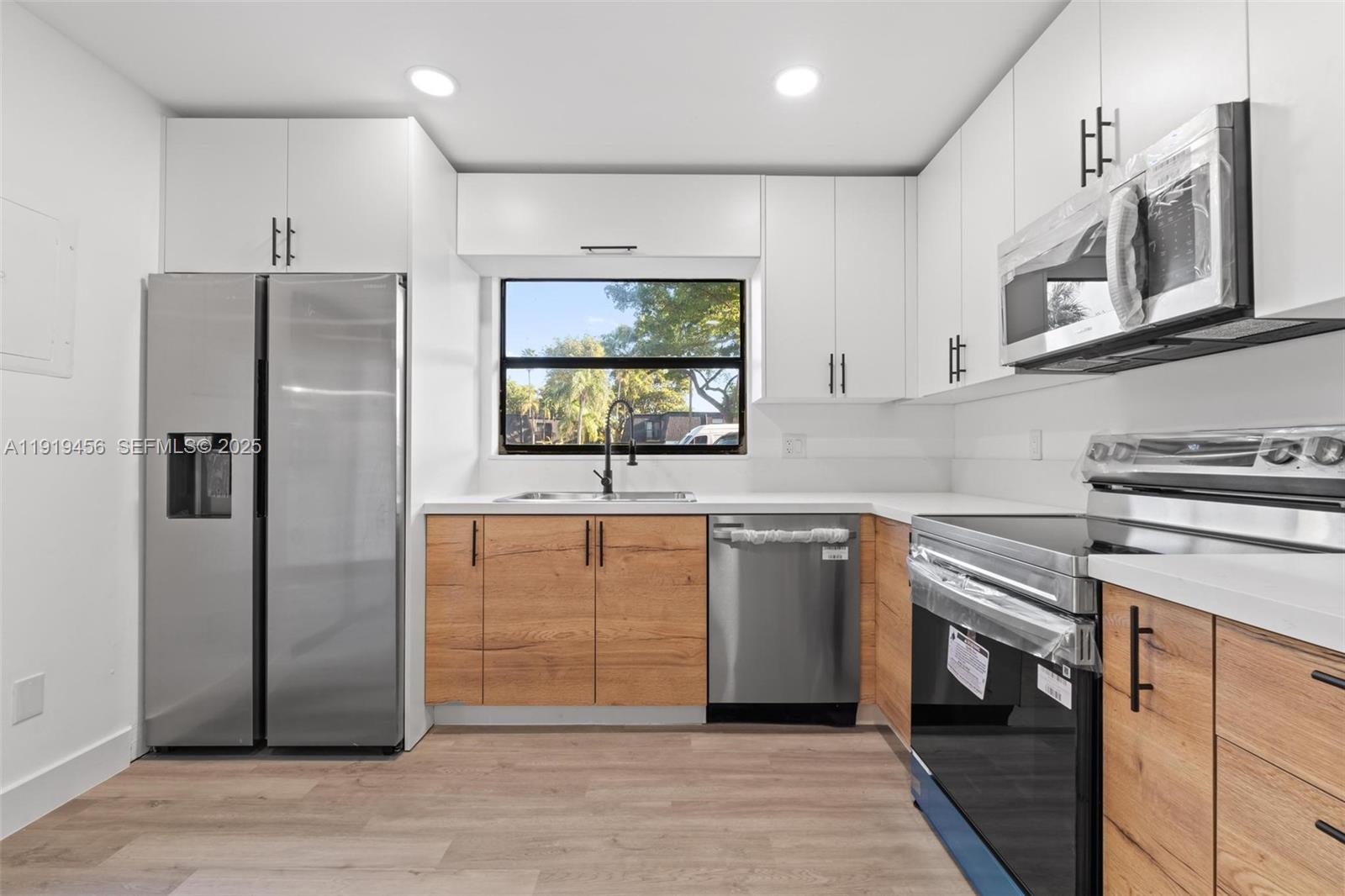 CAMELOT ONE CONDO - Residential