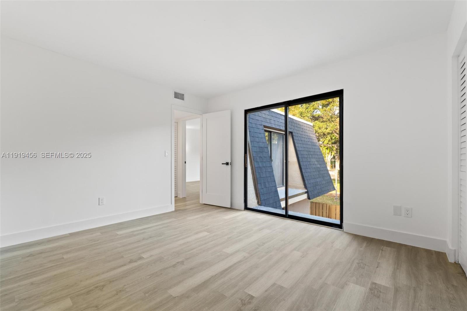 CAMELOT ONE CONDO - Residential