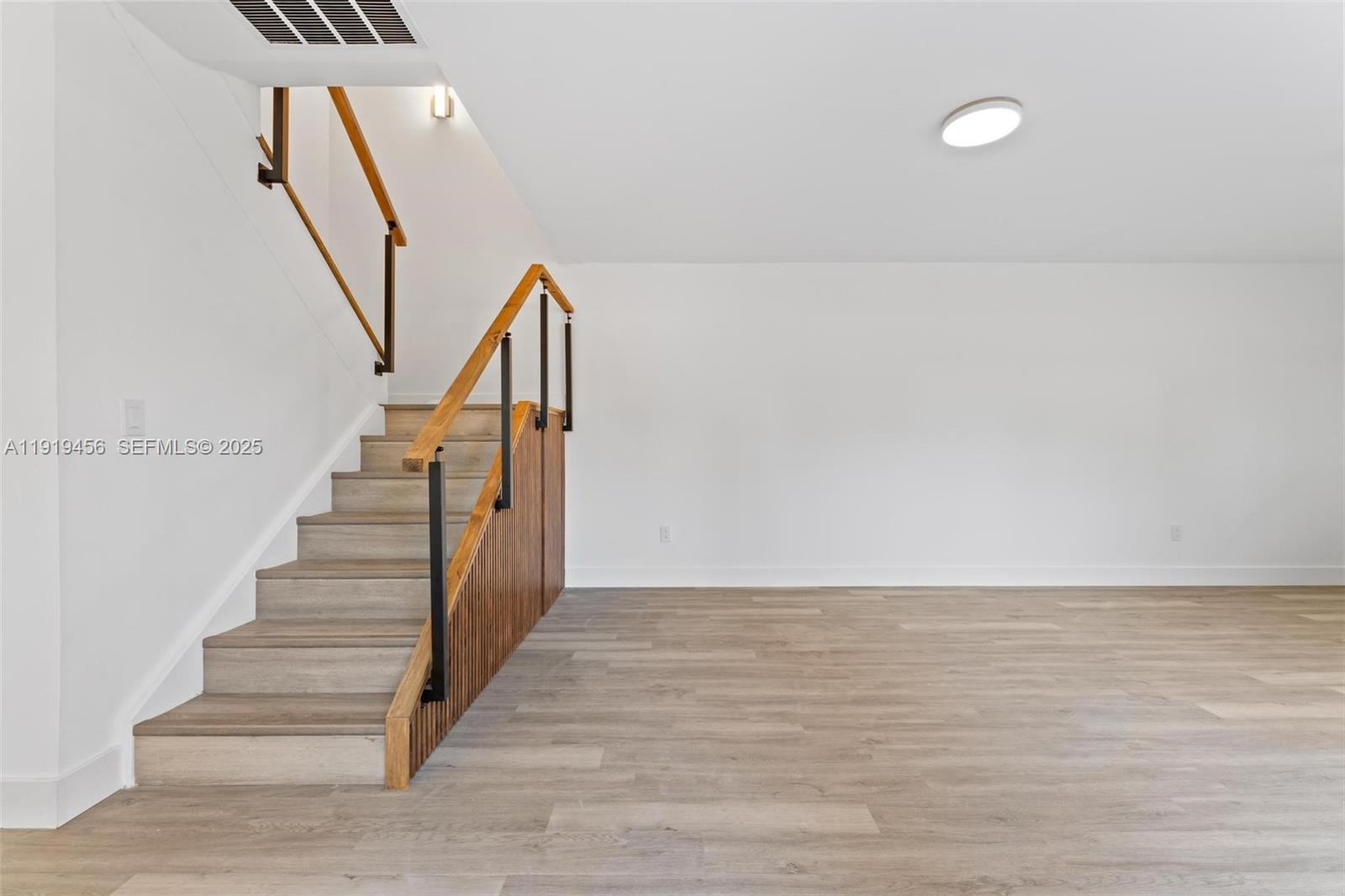 CAMELOT ONE CONDO - Residential